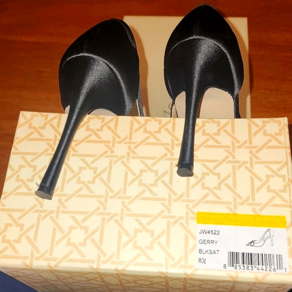 Jewel Badgley Mischka - Picture 7 of 8